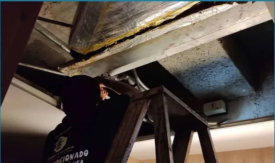 Reacondicionamiento del aislamiento térmico de un ducto
